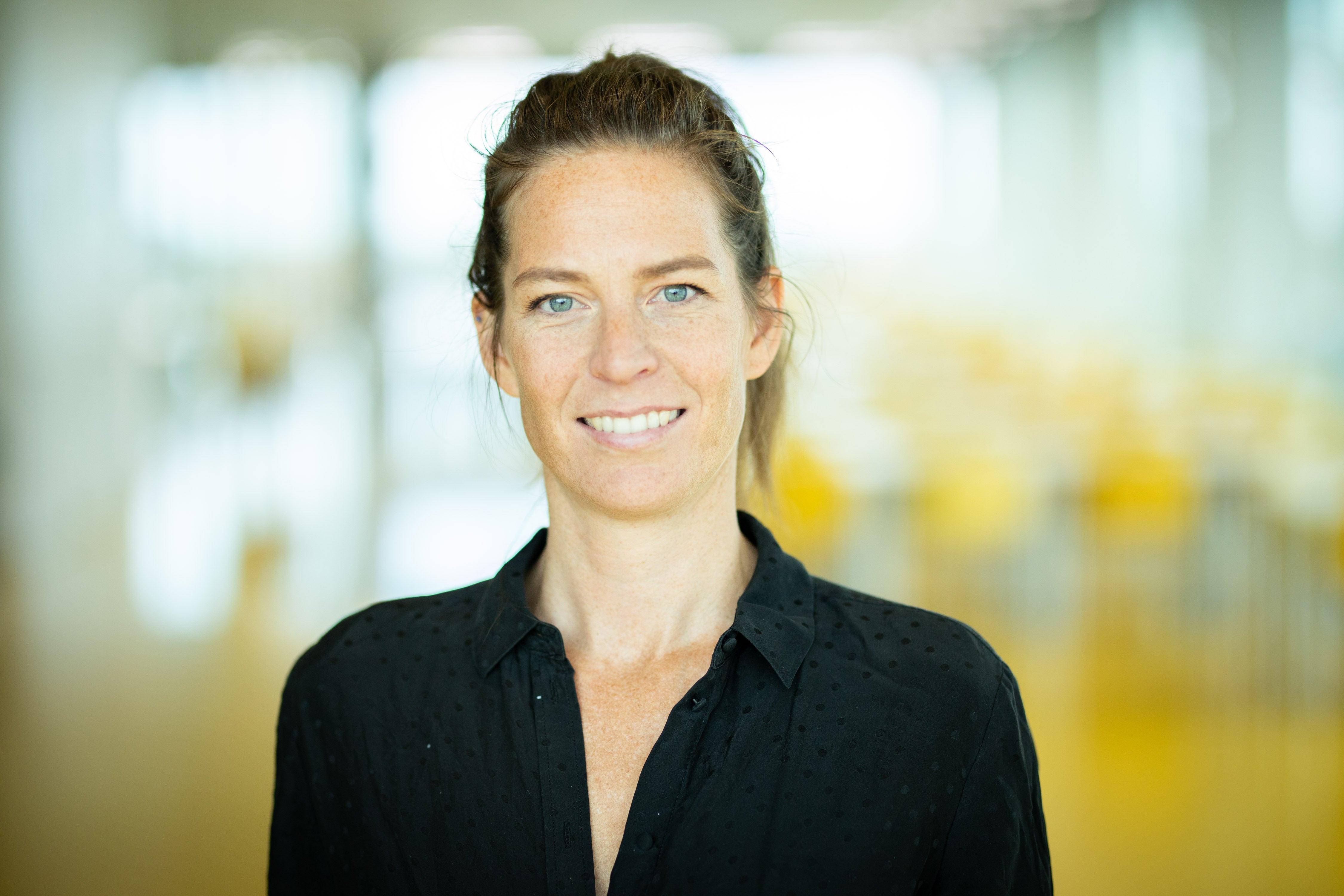 Portretfoto van Marian Sluijs, fotografie: Dirk Gillissen. 