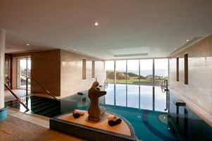 Shandon Spa and Hotel slide 1