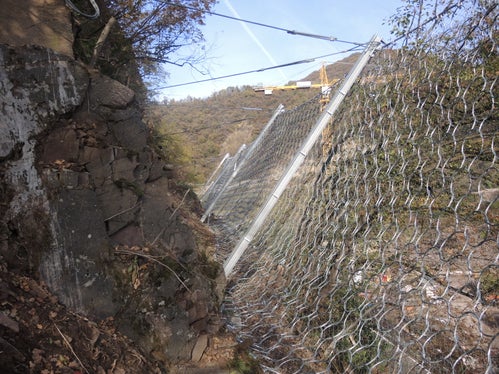 Barriera paramassi a Laimburg, comune di Vadena