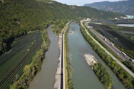 Zusammenfluss des Eisack (rechts) und der Etsch (links)