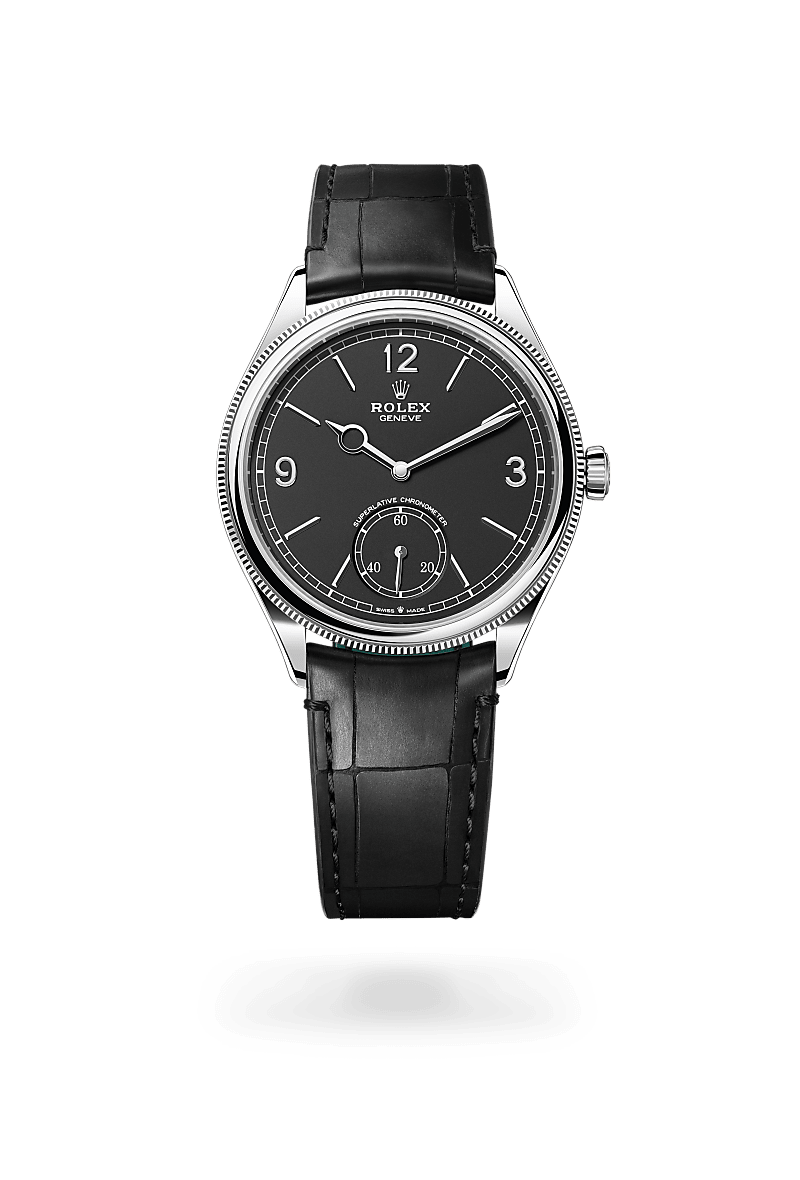 Rolex 1908 in 39 mm, 18 kt witgoud, gepolijste afwerking with a Diepzwart dial, Gewelfd en gekarteld bezel, and Lederen band bracelet