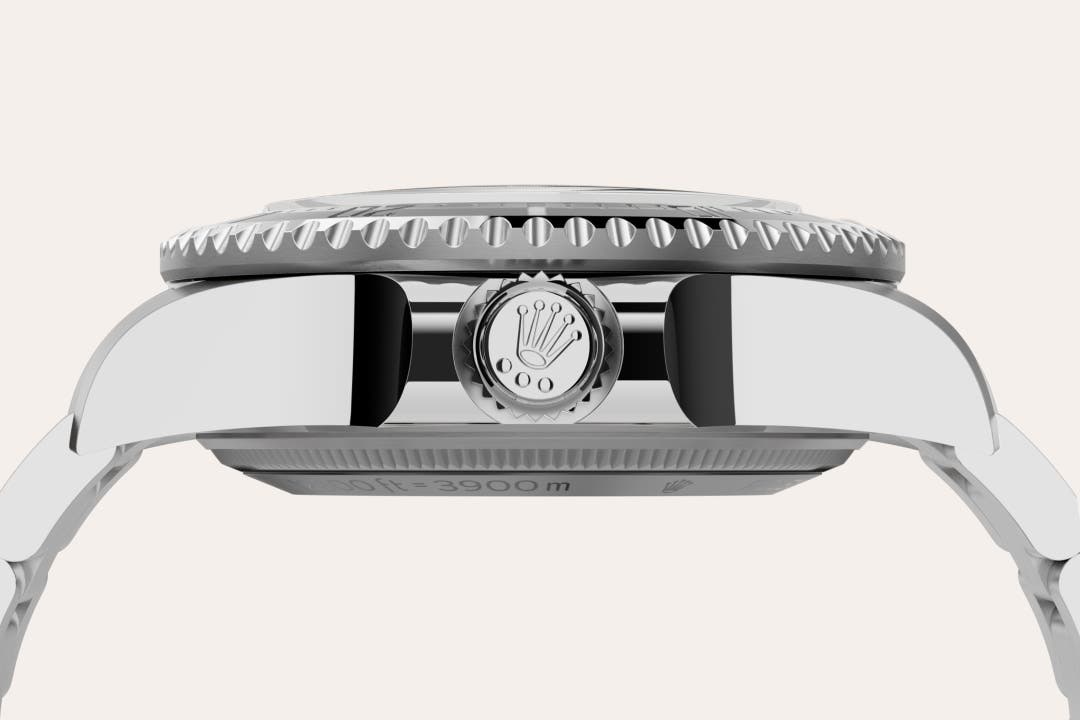 Rolex Deepsea 44 in Oyster, 44 mm, Oystersteel with a Intense black dial and Oyster, three-piece solid links bracelet