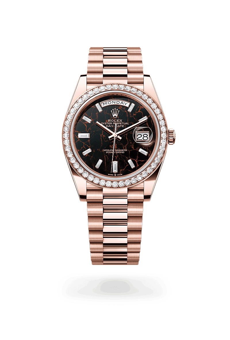 Rolex Day-Date 40 in Oyster, 40 mm, Everose-goud en diamanten with a Eisenkiesel bezet met diamanten dial, Bezet met diamanten bezel, and President, halfronde driedelige schakels bracelet