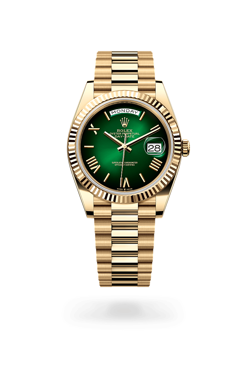 Rolex Day-Date 40 in Oyster, 40 mm, geelgoud with a Schaduwgroen dial, Gekarteld bezel, and President, halfronde driedelige schakels bracelet