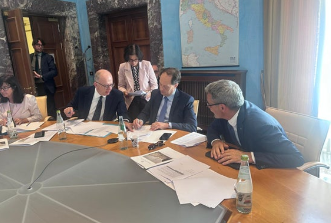 [external Link]: Autonomiereform: Positives Gutachten der 137er-Kommission