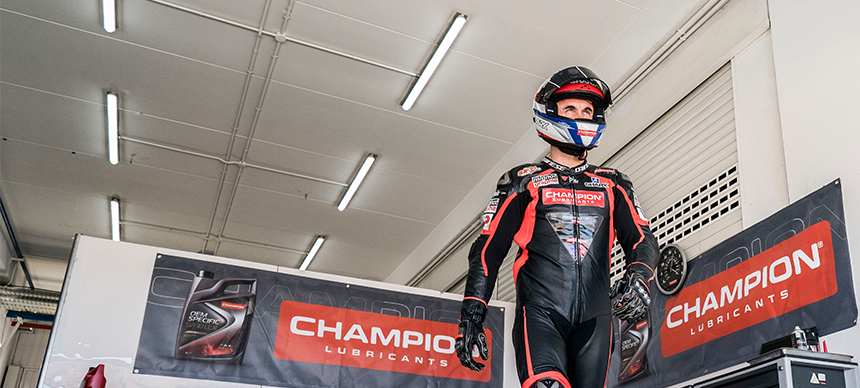 Des circuits au magasin de motos : découvrez l’histoire passionnante du Champion Ambassadeur Vincent Philippe (1/2)
