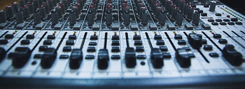 Article card header image