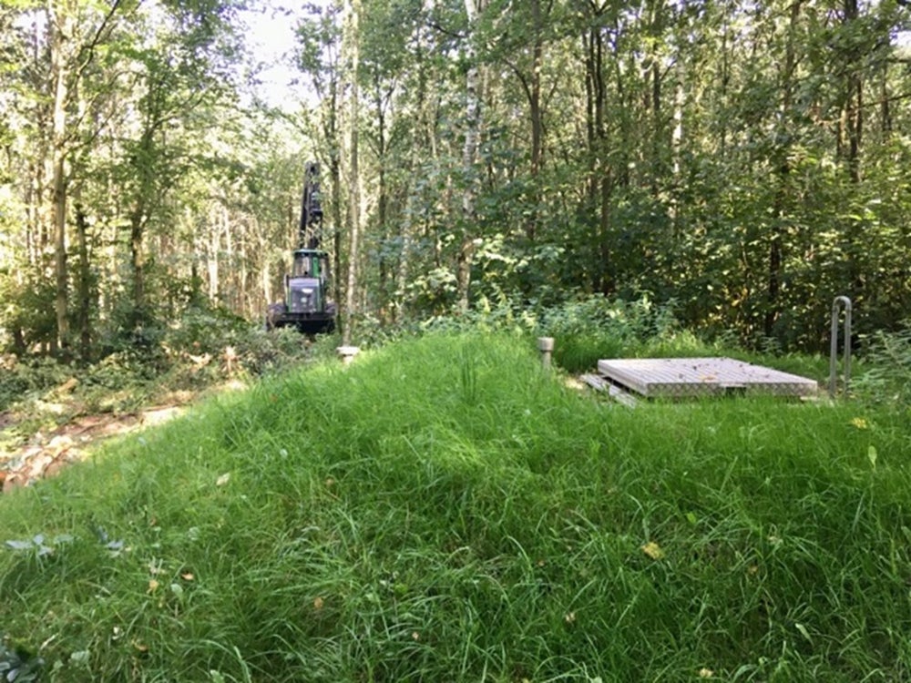 Een machine bij een winningsput.