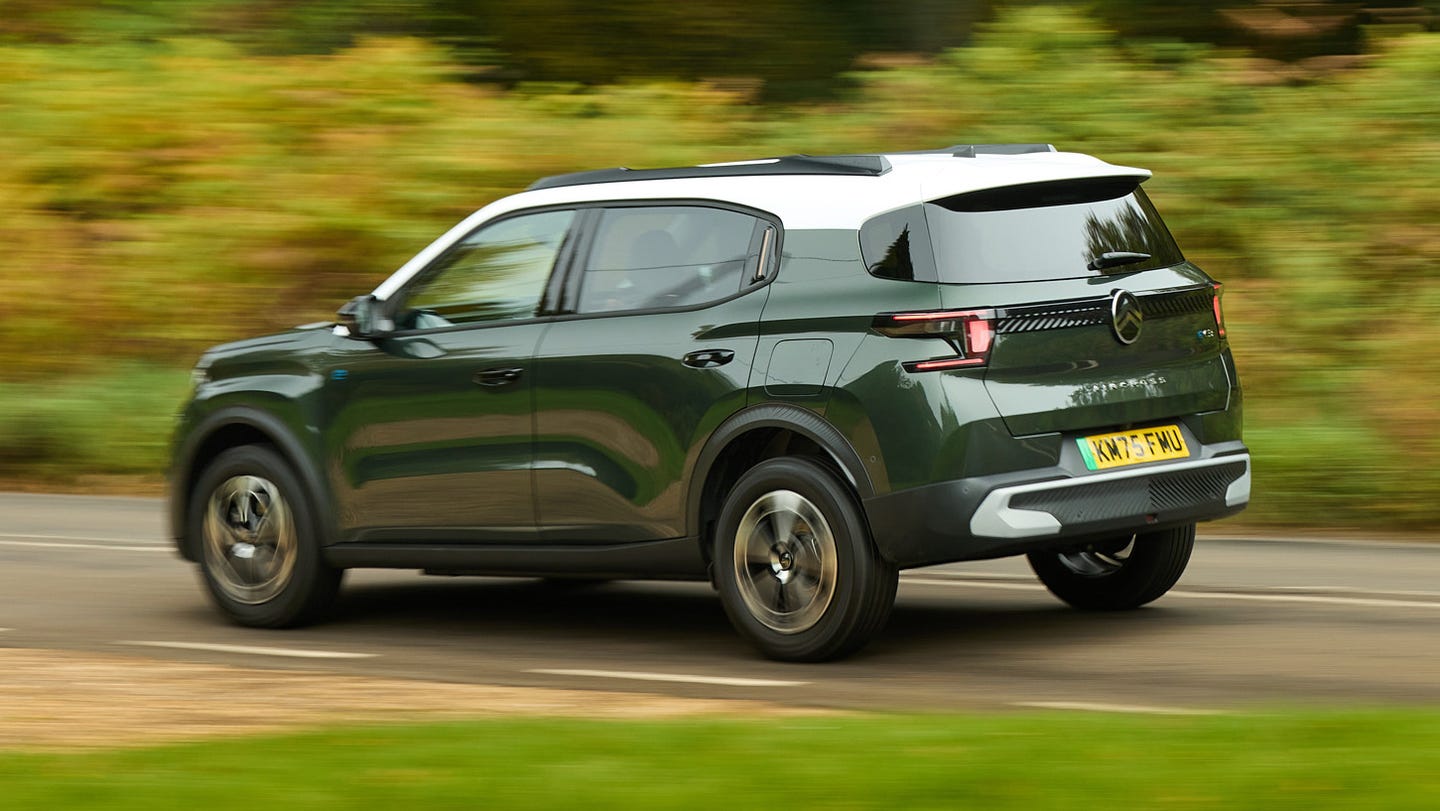 Citroen e-C3 Aircross driving side/ rear view