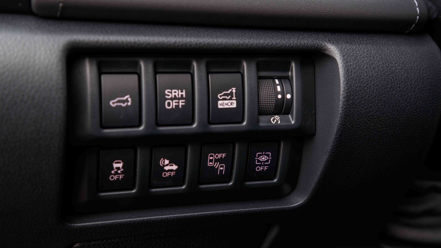 Subaru Forester buttons