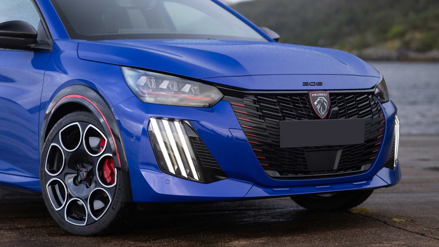Peugeot E-208 GTi front end detail