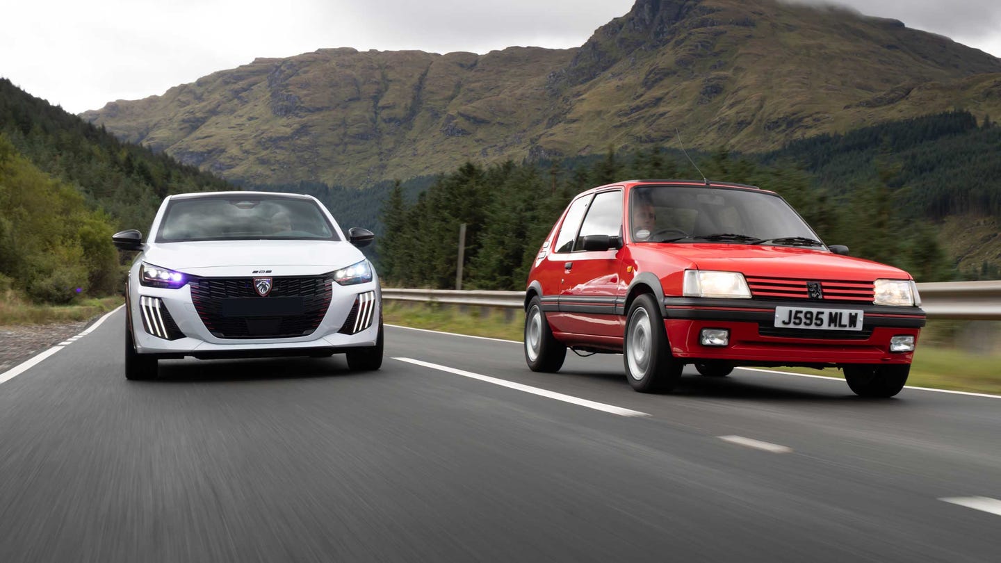 Peugeot E-208 GTi with 205 GTi