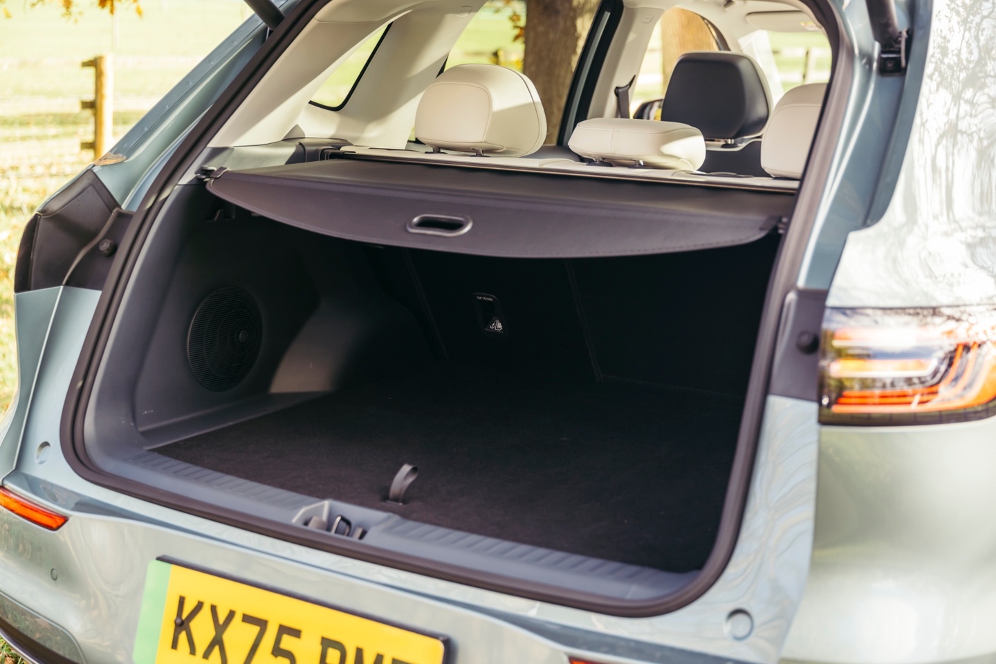 Geely EX5 interior boot