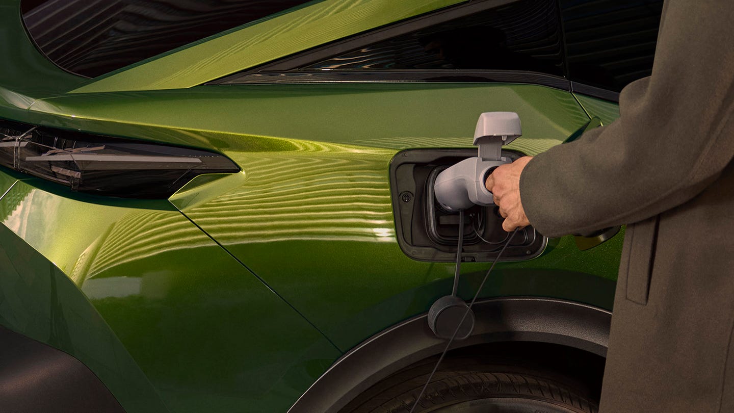 Review – Peugeot E-408 – charging detail