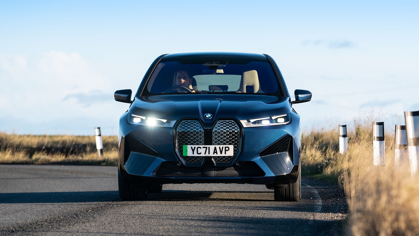 Review – BMW iX – front