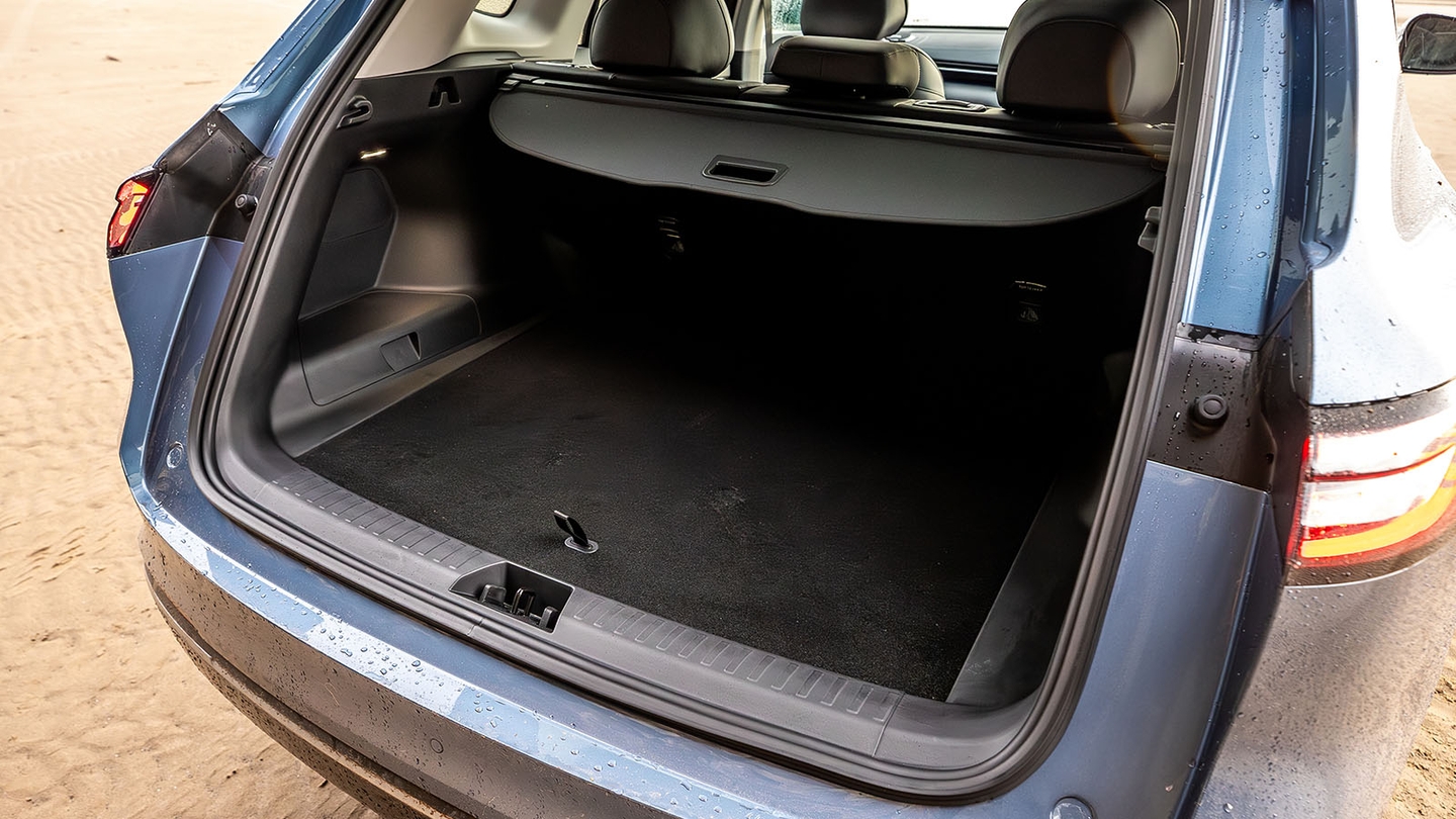 Geely Starray EM-i review – boot space