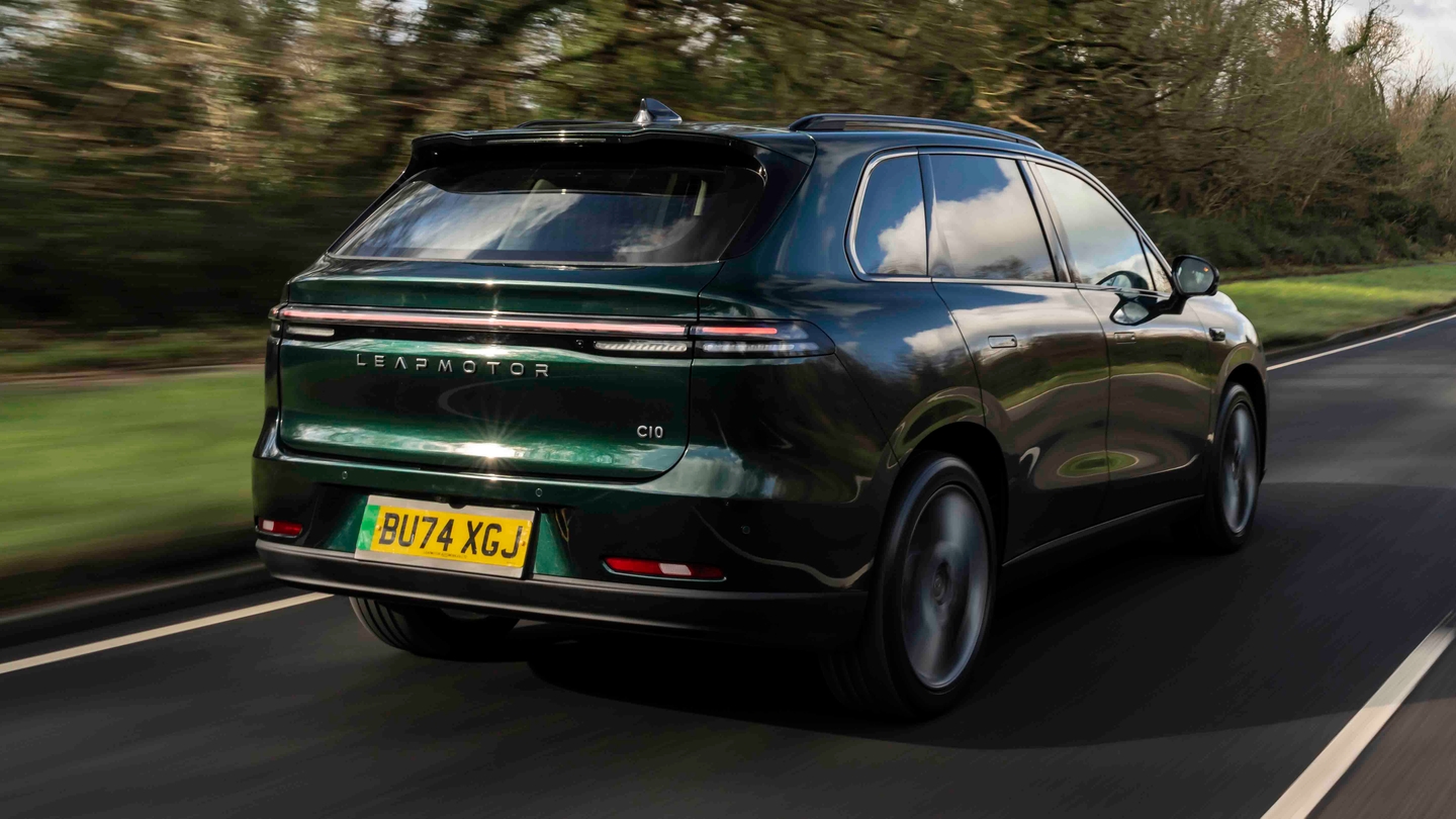 Leapmotor C10 driving rear view