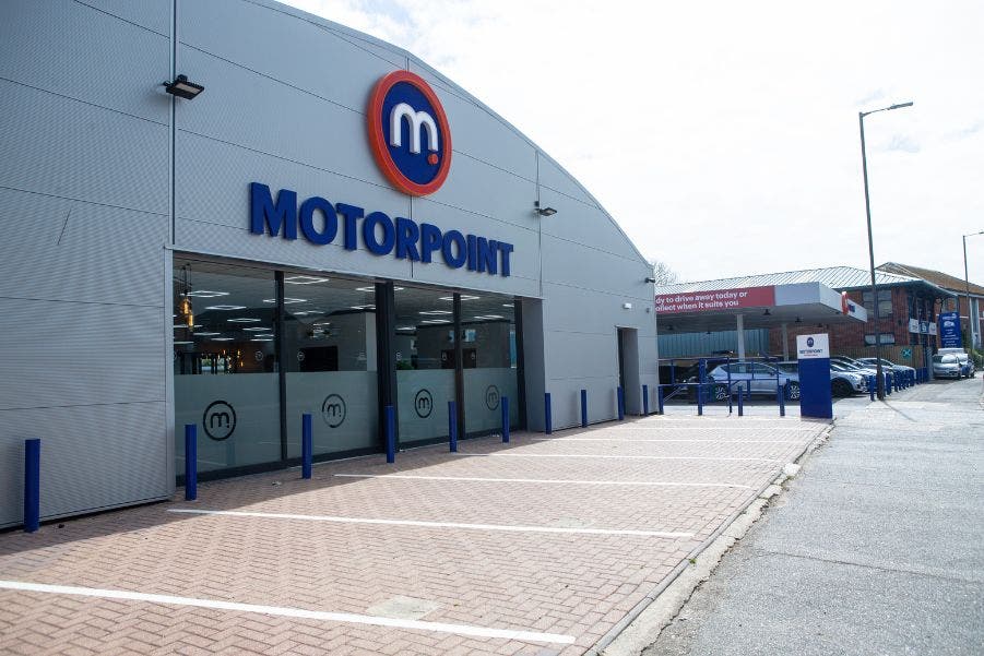 Motorpoint Machine Lord Mayor of Portsmouth officially welcomes Motorpoint to the city of ...