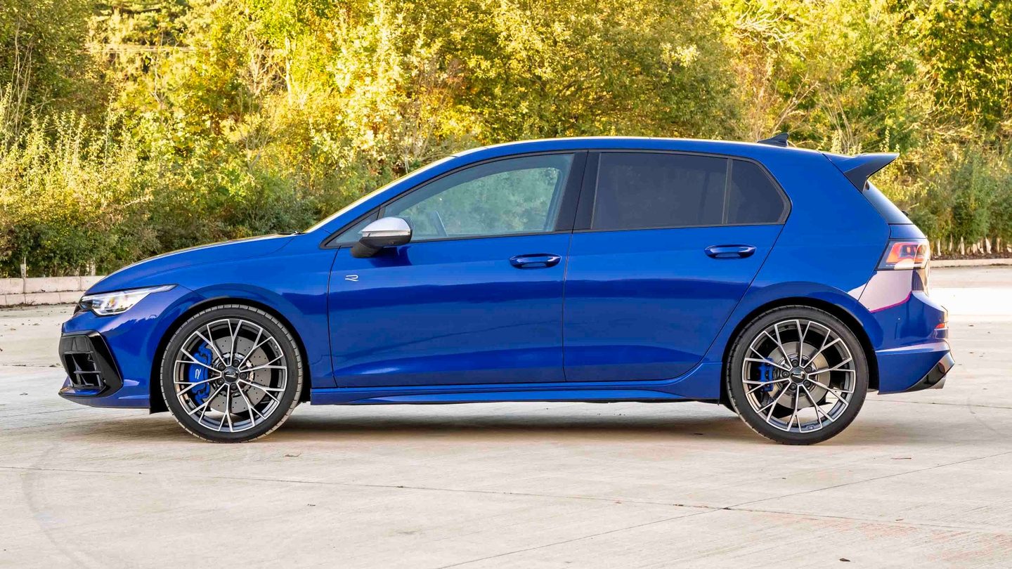 VW Golf R side view