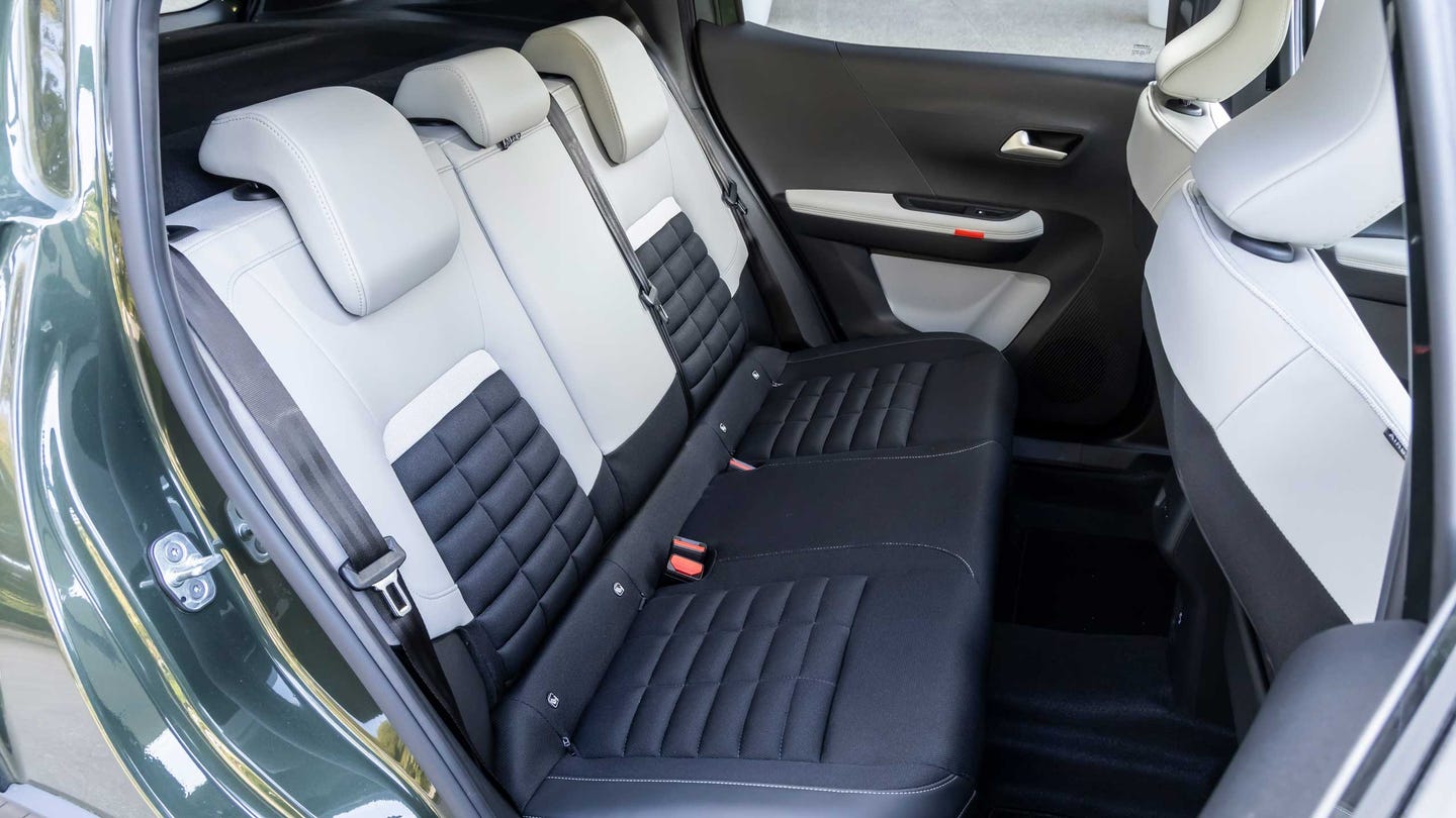 Citroen C3 Aircross rear seats