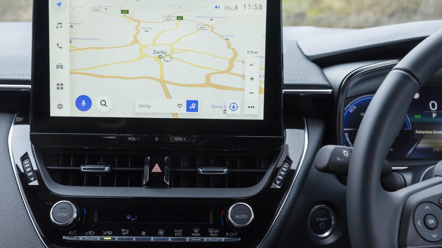 Toyota Corolla Touring Sports sat nav screen 