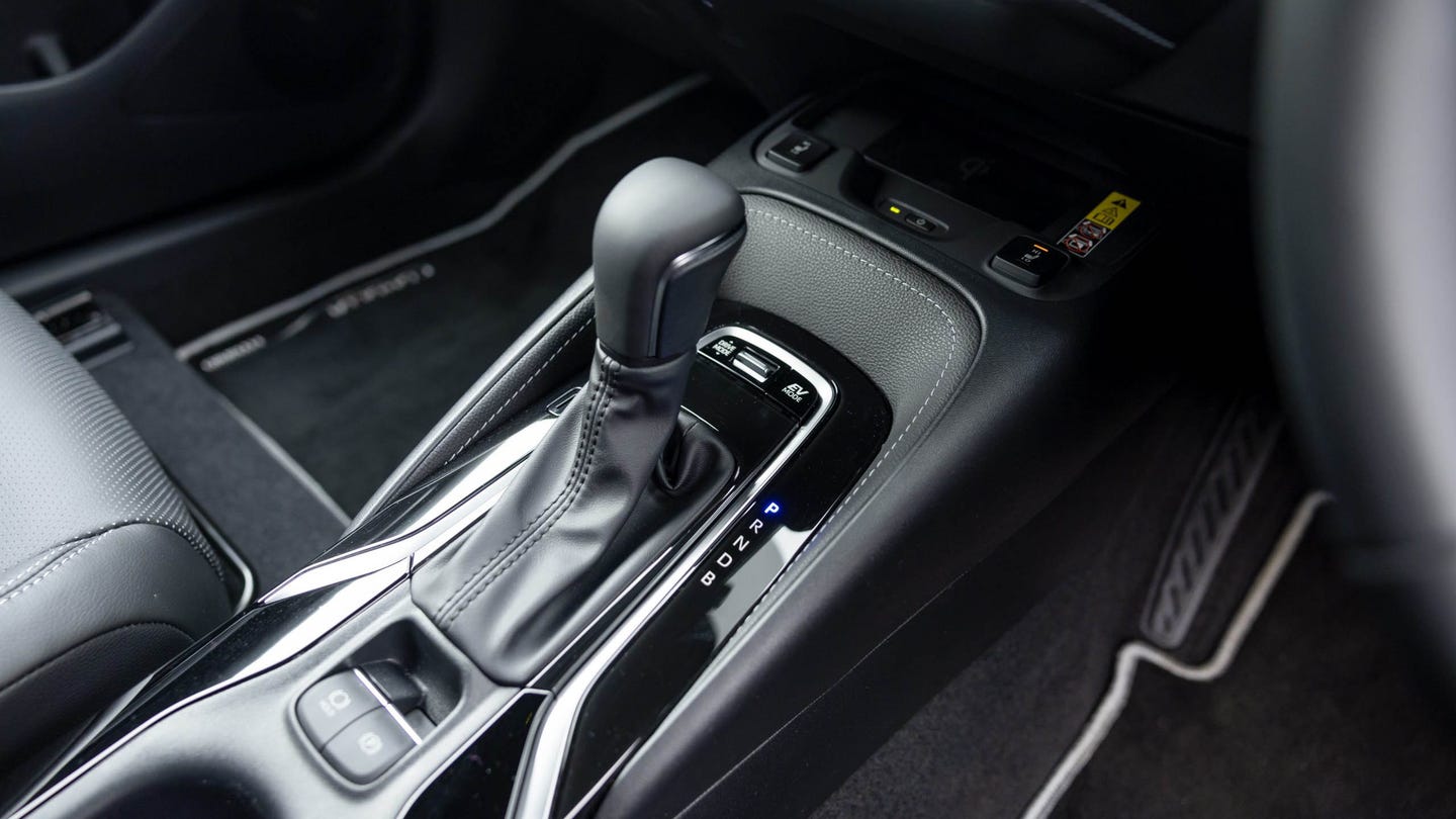 Toyota Corolla Touring Sports gearlever