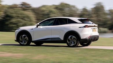 Changan Deepal S07 driving side view