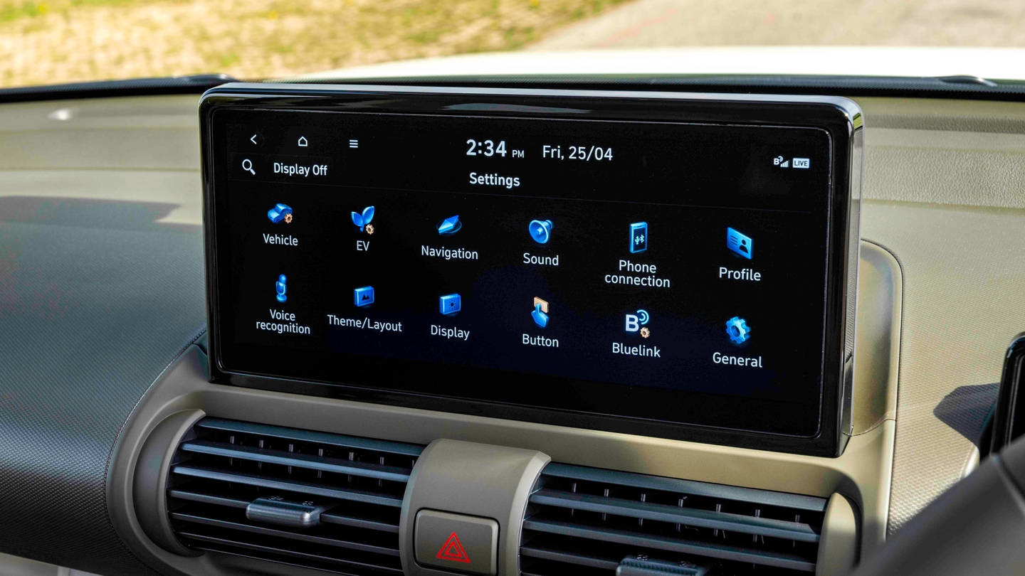 Hyundai Inster review touchscreen