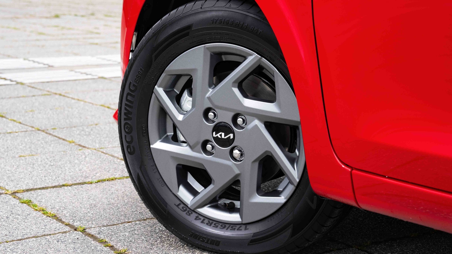Kia Picanto 2 alloy wheel 