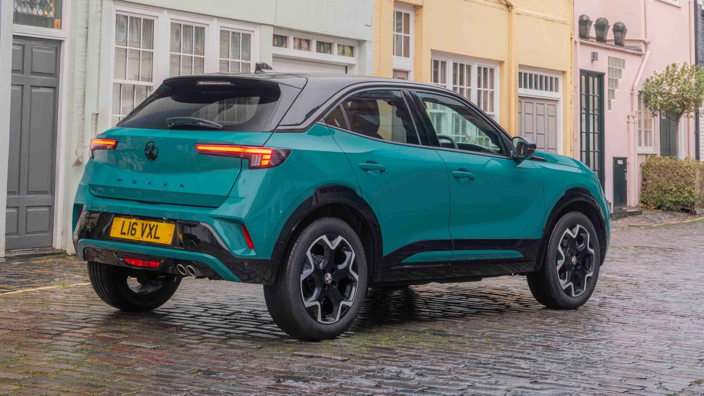 Vauxhall Mokka side/rear view