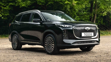 Chery Tiggo 8 petrol, front/side view