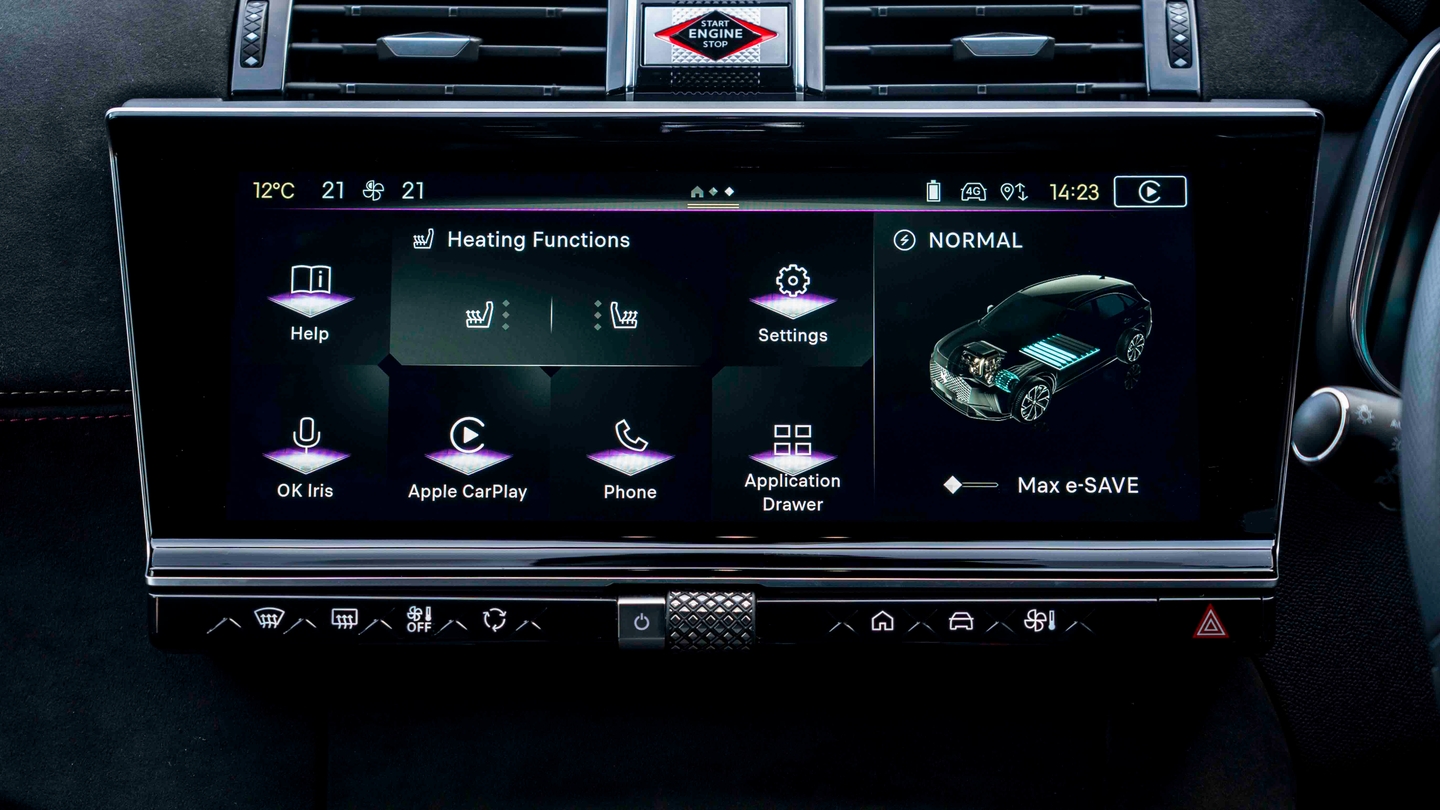 DS 7 touchscreen