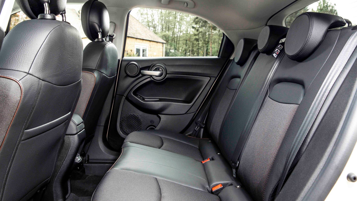 Fiat 500X rear seats