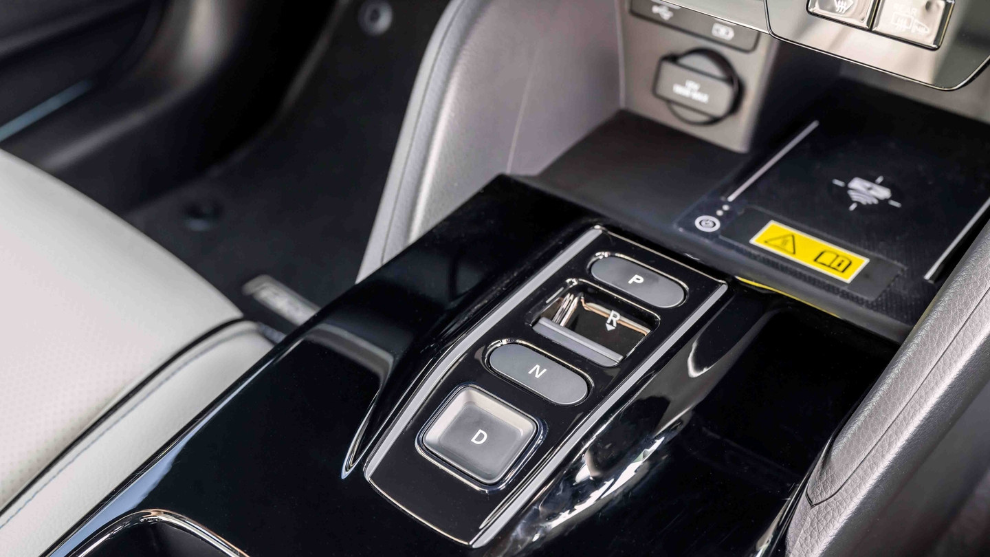 Honda e:Ny1 gear selector