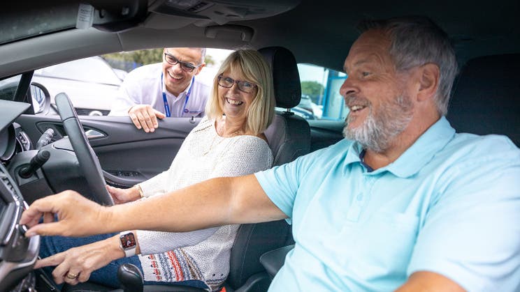 How to test drive a car | Motorpoint