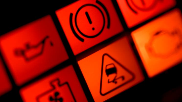 Common car dashboard warning lights explained | Motorpoint