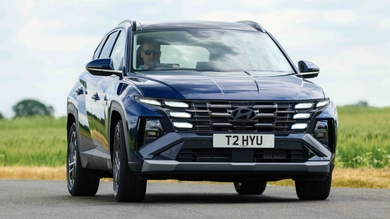 Hyundai Tucson cornering front view