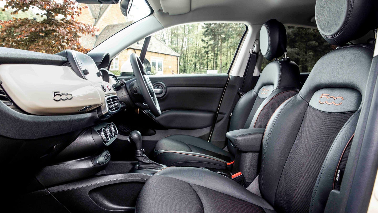 Fiat 500X front seats