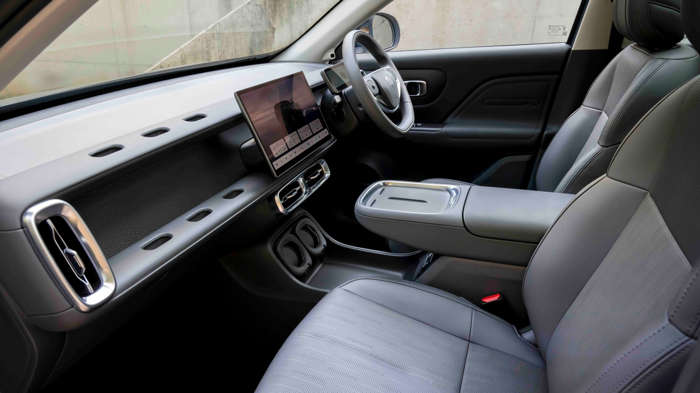 Leapmotor B10 interior