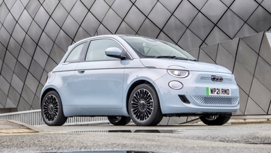 Fiat 500e front/side view