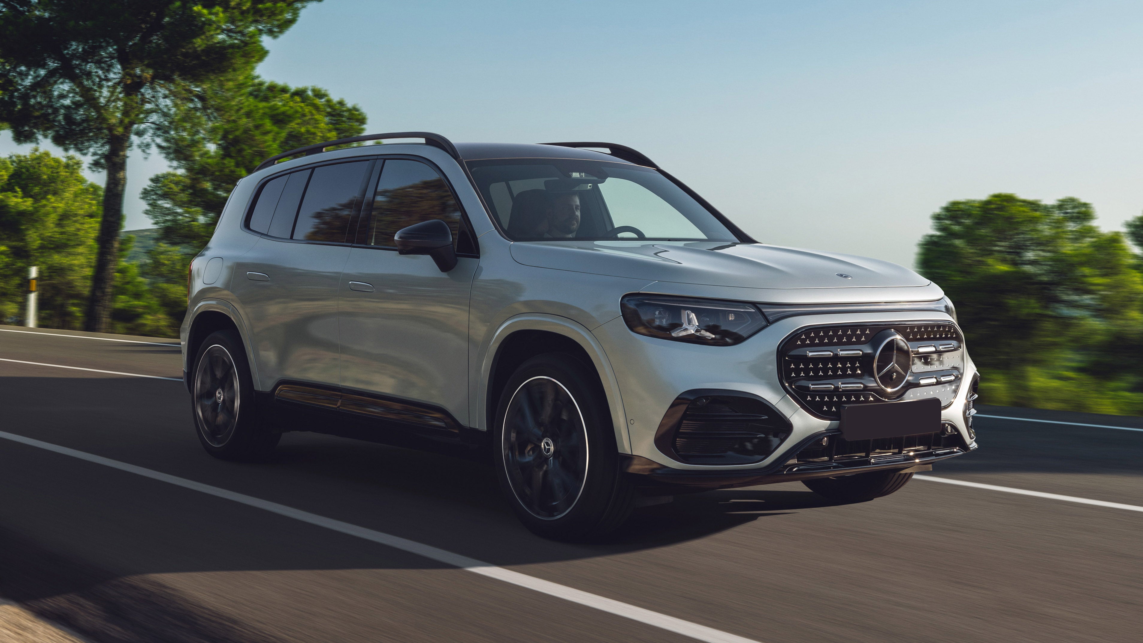 New Mercedes GLB reveal