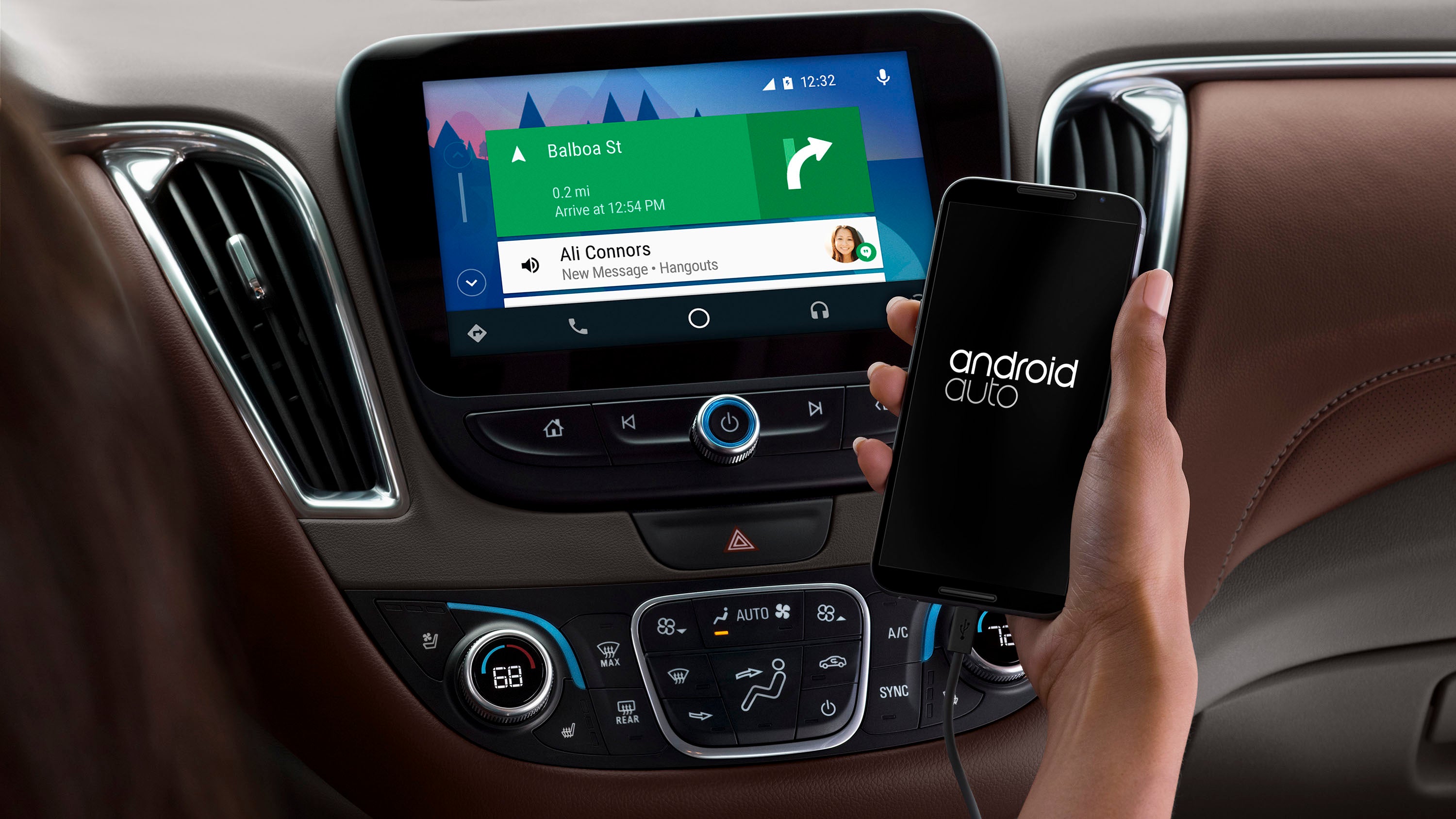 Android Auto is letting people use Google Maps on their phone and car at  the same time again