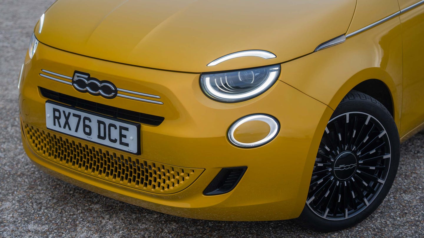 Fiat 500 Hybrid front detail