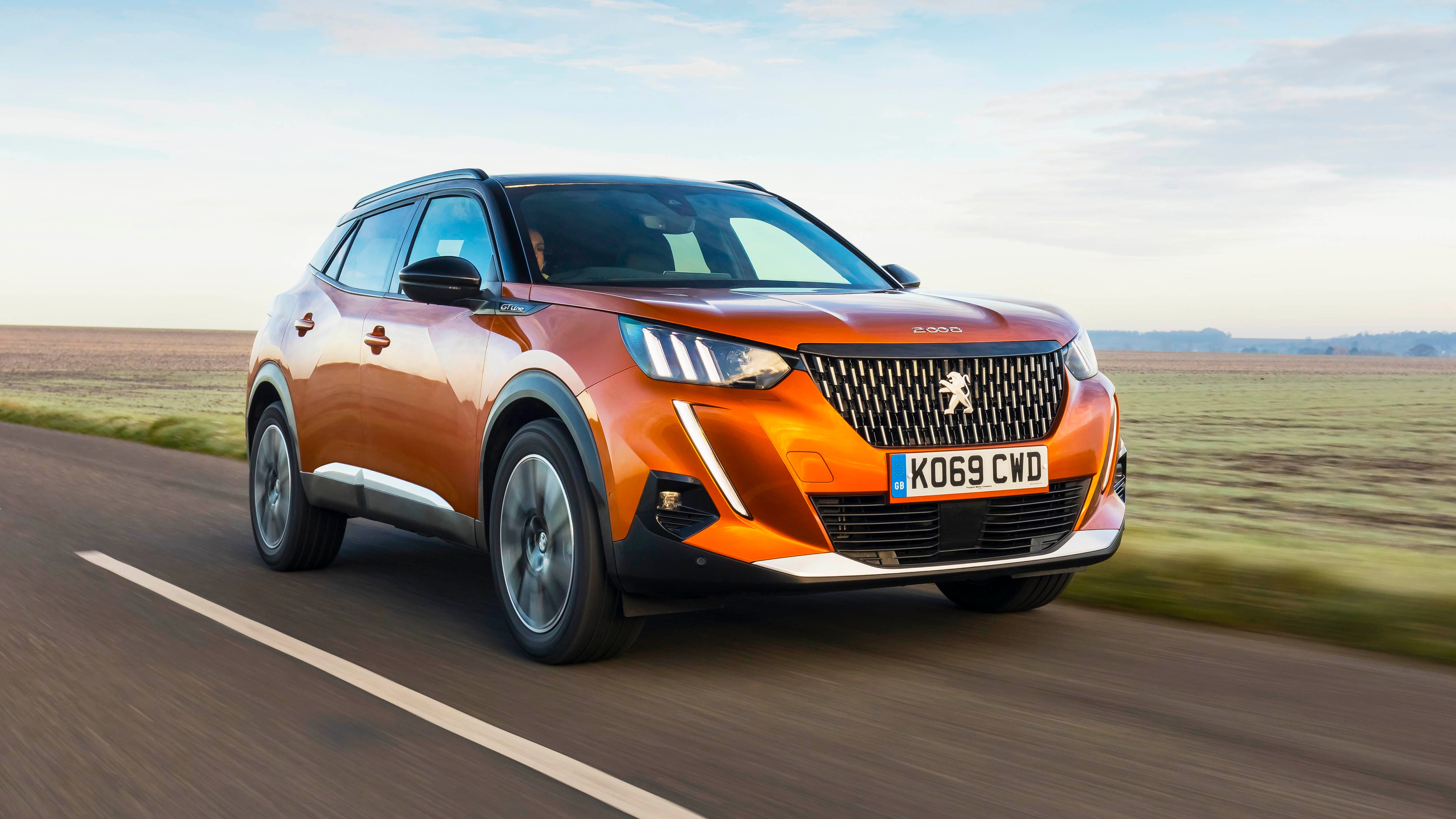 Peugeot 2008 2019 reviews, technical data, prices