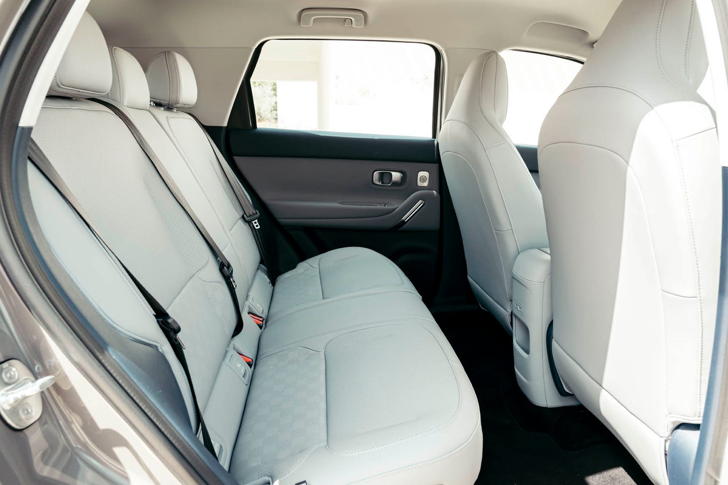 leapmotor b03x rear seat space