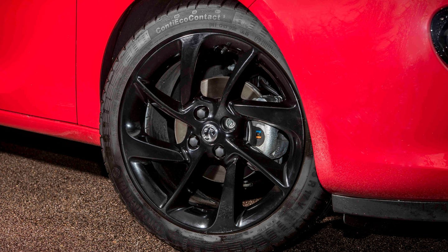 Vauxhall Adam alloy wheel