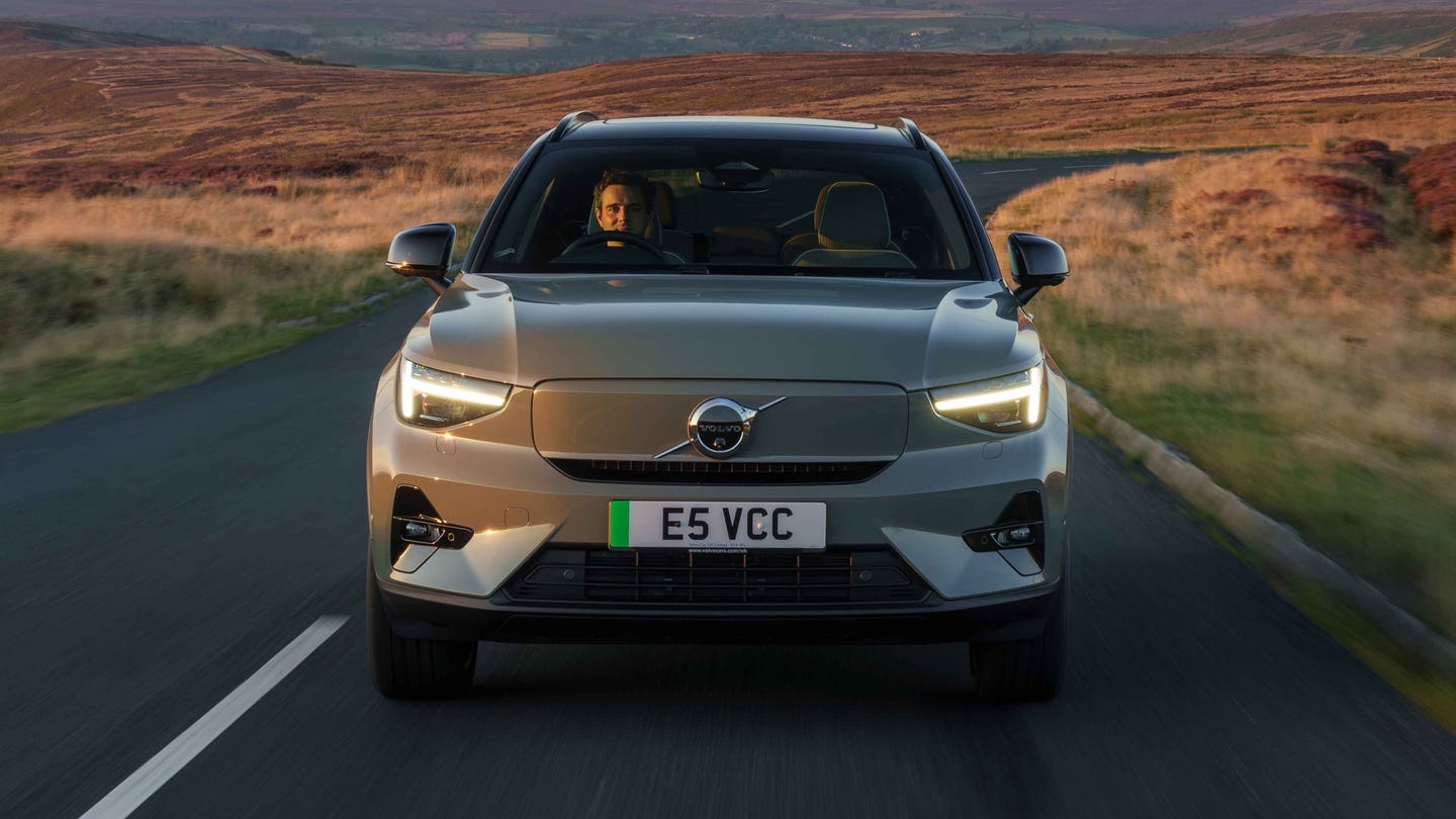 Volvo EX40 driving front view