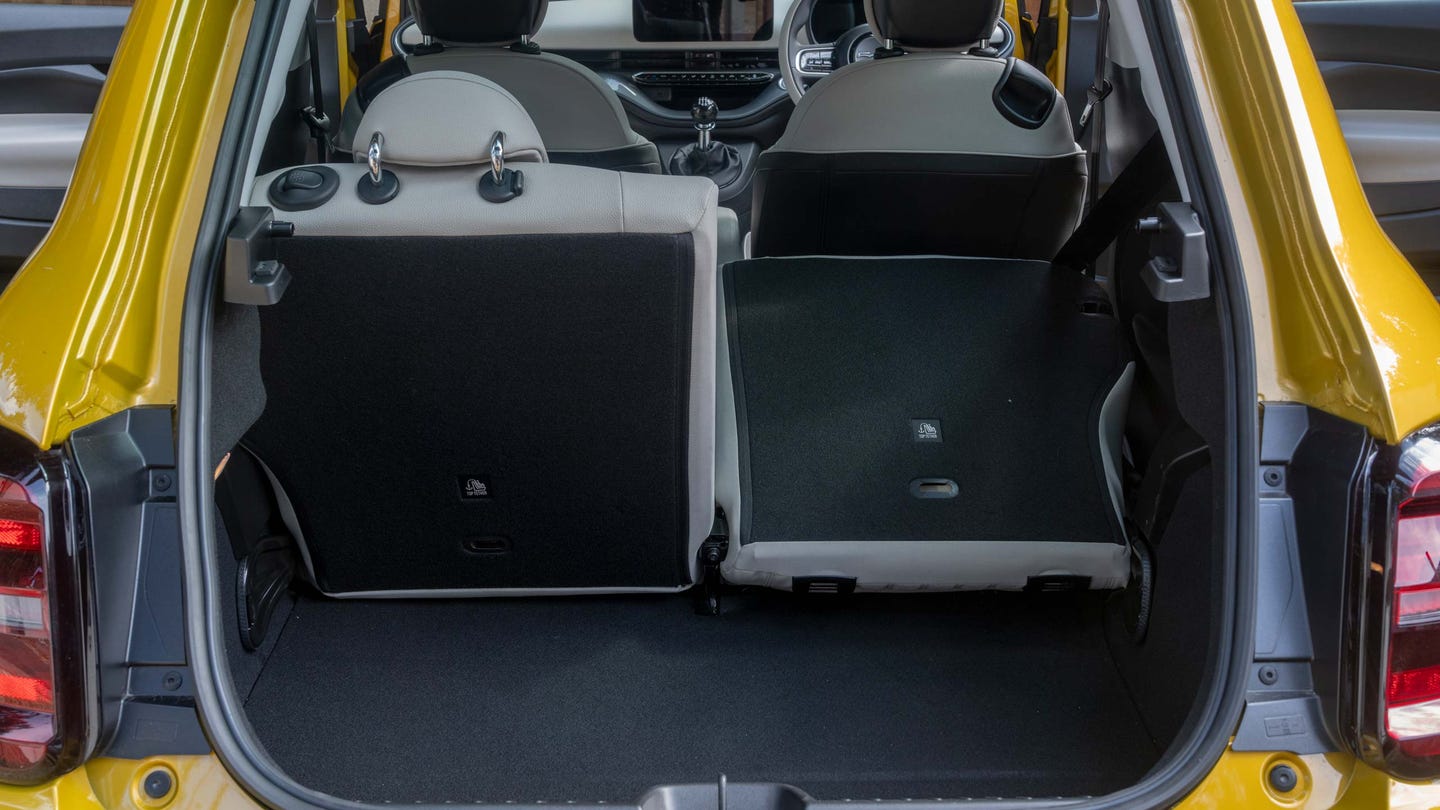 Fiat 500 Hybrid boot
