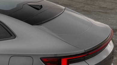 Polestar 4 rear windscreen area