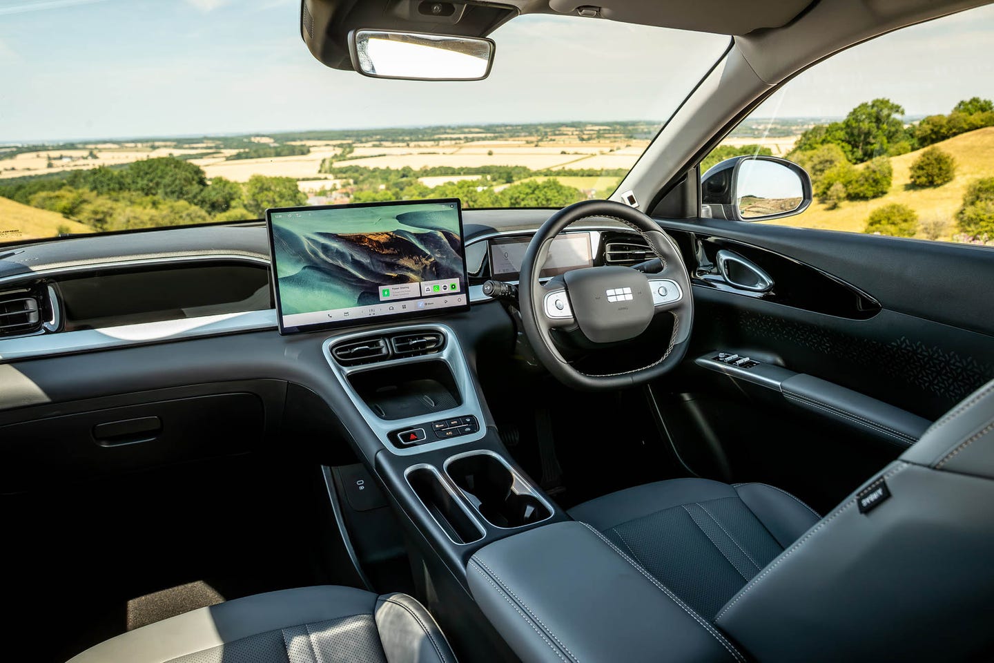 Geely EX2 dash angled